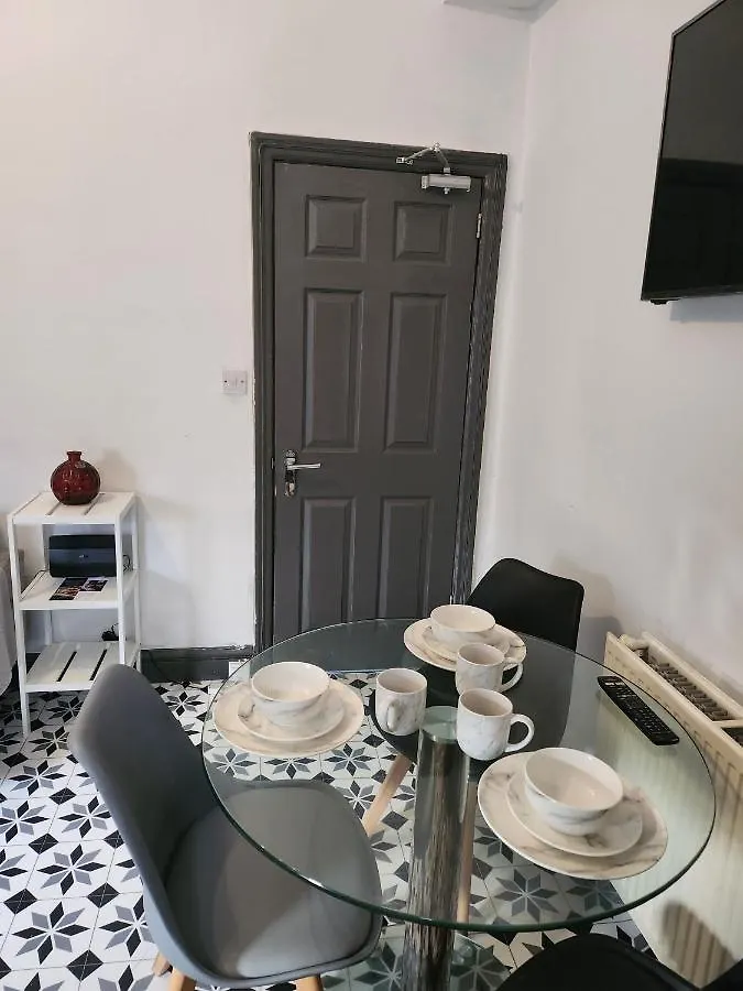 Wonderful, Woodville, Comfortable, Budget, Friendly Accommodation Leeds  0*, Leeds (West Yorkshire) Regno Unito